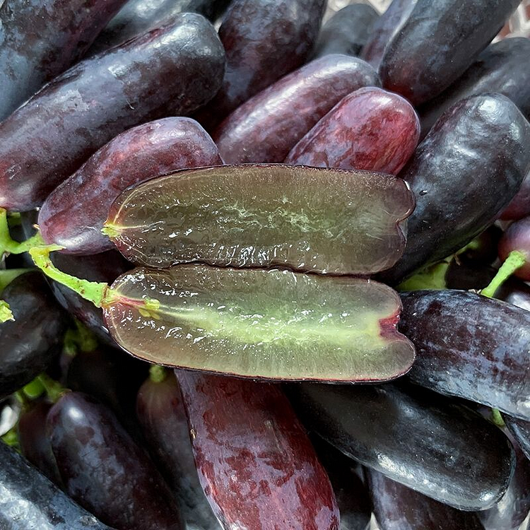 100 Sweet Sapphire Grapes