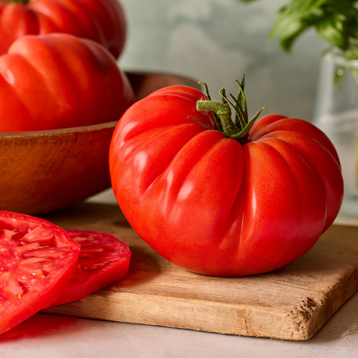 Giant Vietnamese tomato seeds—sweet and juicy.